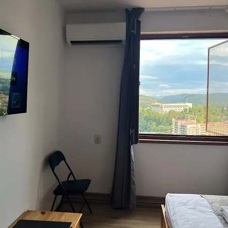Апартамент 2 Bedroom Location And Stunning View!