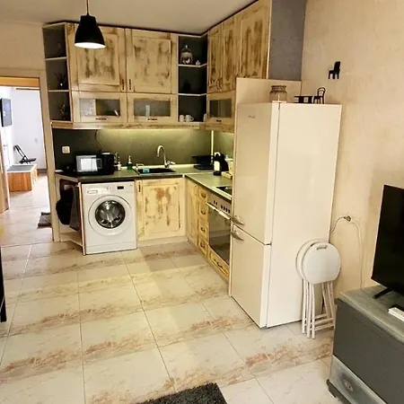 2 Bedroom Location And Stunning View! Апартамент *