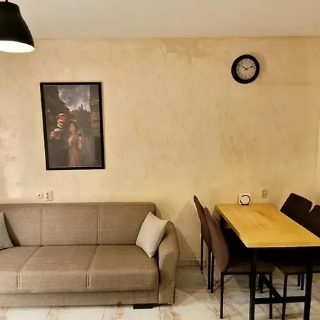 Апартамент 2 Bedroom Location And Stunning View!